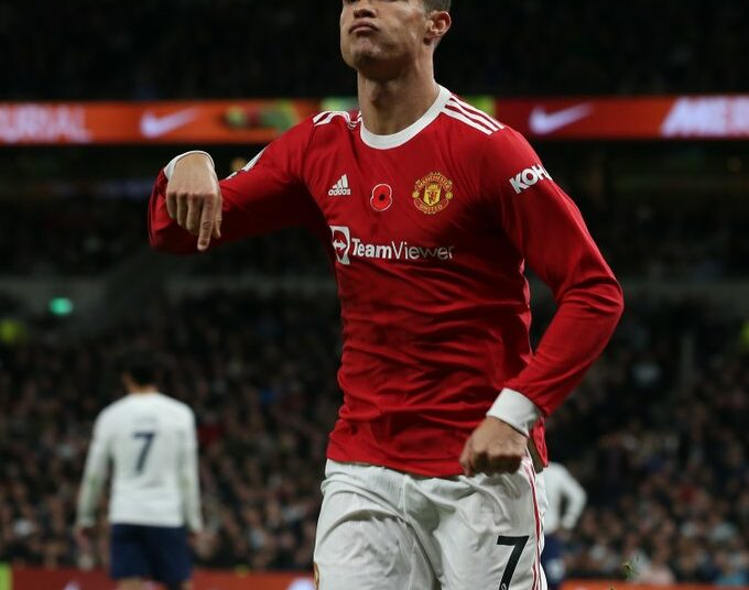 Triplete de CR7: máximo goleador de la historia del fútbol y tres puntos de oro en Premier League