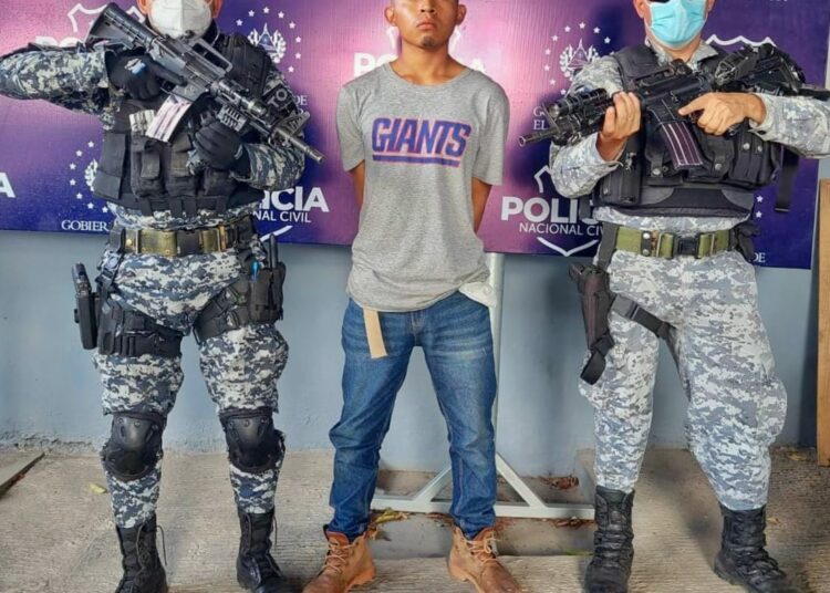 Capturan a sujeto con largo expediente delictivo en Ahuachapán