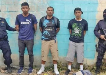 Capturan a tres peligrosos mareros con abundante droga en Santa Tecla