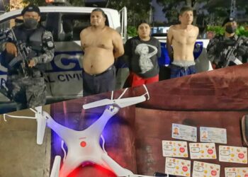 Capturan a pandilleros que monitoreaban patrullajes policiales con un drone en Soyapango