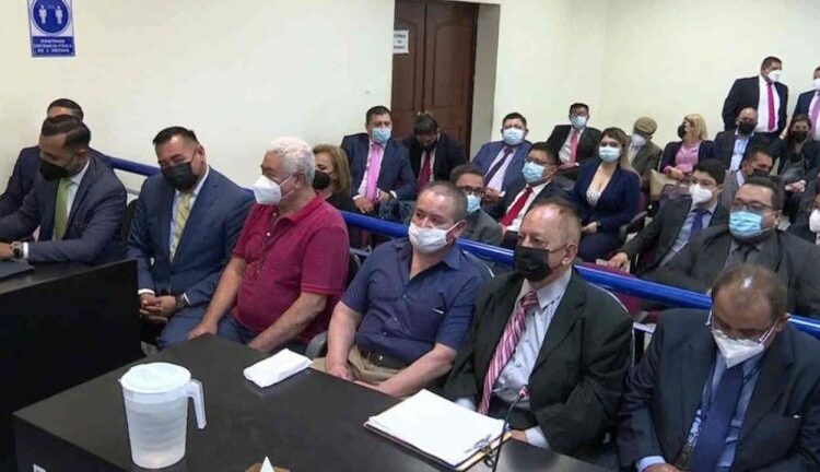 Fiscalía presenta más de 2,000 documentos para etapa final de alegatos en caso Saqueo Público