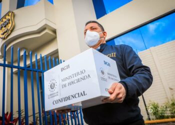 Hacienda presenta 11 avisos por presunta evasión fiscal por más de $3.5 millones