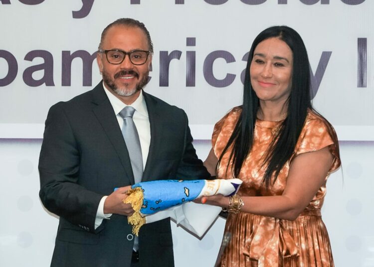 Ernestro Castro es juramentado presidente ‘pro tempore’ del Foro de Presidentes y Presidentas de Poderes Legislativos de Centroamérica y el Caribe