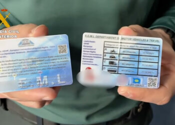 Un conductor presenta ante la policía dos identificaciones de la ‘República Errante Menda Lerenda’ tras consumir pastelillos de marihuana