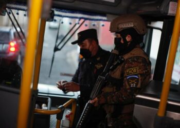 Fuerza Armada brinda seguridad en diferentes rutas del transporte colectivo