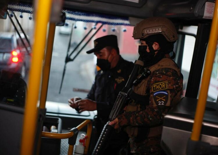 Fuerza Armada brinda seguridad en diferentes rutas del transporte colectivo