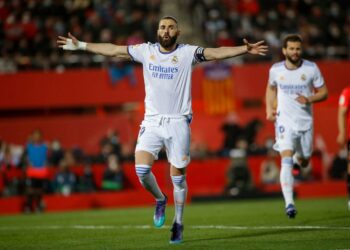 Karim Benzema batió un récord de goles, pero encendió las alarmas en el Real Madrid