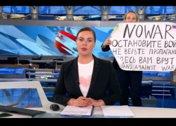 Ola de renuncias de periodistas en los medios estatales rusos