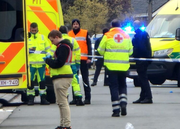 Al menos 6 muertos y decenas de heridos tras arrollar un automóvil a una multitud reunida para celebrar el carnaval en Bélgica