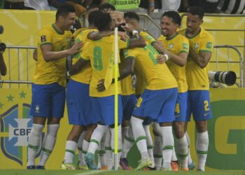 Brasil goleó 4 a 0 a Chile y lo dejó casi fuera del Mundial de Qatar