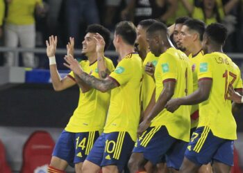 Colombia goleó 3-0 a Bolivia y sigue soñando con jugar el Mundial por medio del repechaje