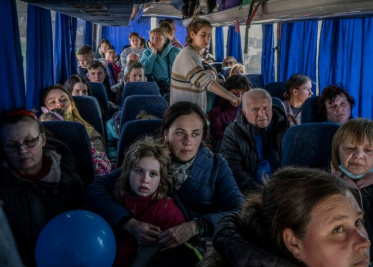 El número de refugiados ucranianos que huyen de la invasión rusa ya supera los 4 millones