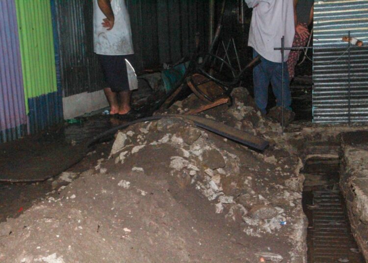 Inundaciones y algunas casas afectadas fue el saldo que dejaron las lluvias durante la madrugada