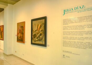 Inauguran exposición pictórica en Aeropuerto Internacional de El Salvador en honor a la artista Julia Díaz