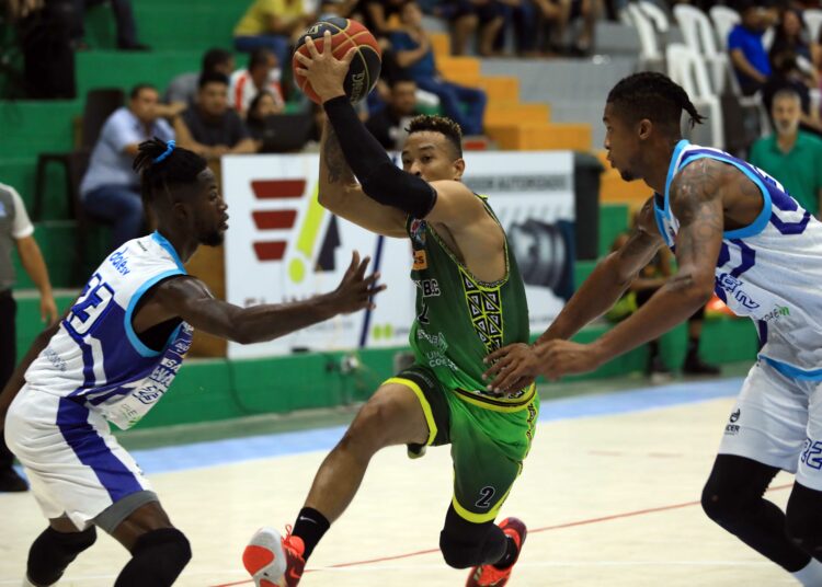 Metapán se estrenó con victoria ante San Salvador en la Liga Nacional de Baloncesto