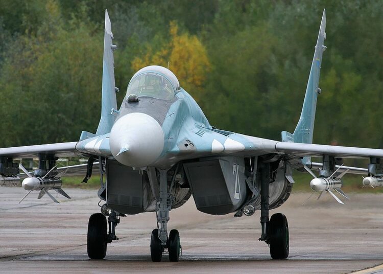 Rusia amenaza a los países vecinos de Ucrania que permitan estacionar sus aviones