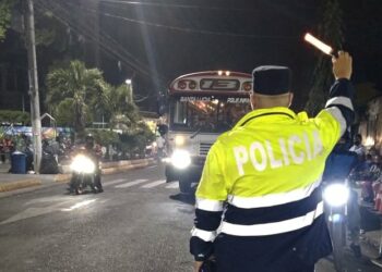 PNC mantiene controles vehiculares en diferentes puntos del país