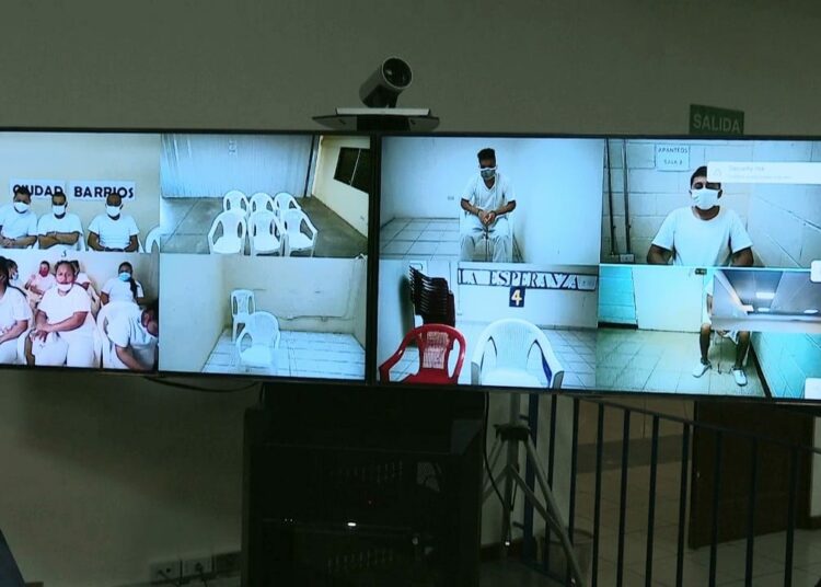 Envían a juicio a 43 pandilleros acusados de homicidio y desaparición de personas, delitos cometidos en La Libertad