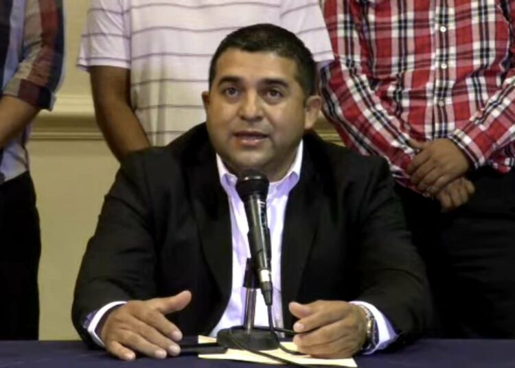 Renuncia del partido ARENA el diputado suplente por La Paz, José Jesús Villanueva