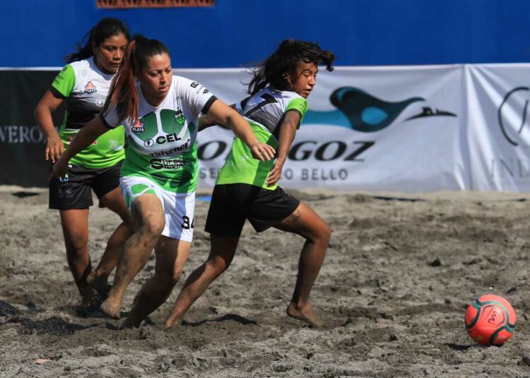 Barra de Santiago es líder del grupo «A» de fútbol playa