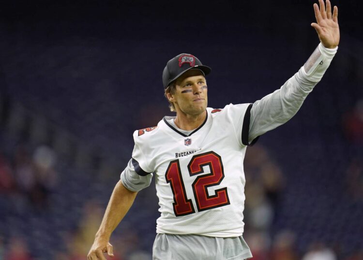 Tom Brady anunció que vuelve del retiro y jugará una nueva temporada en la NFL