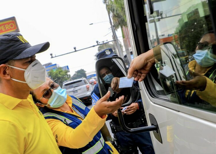 Autoridades imponen más de 500 infracciones a transportistas por no respetar la ley