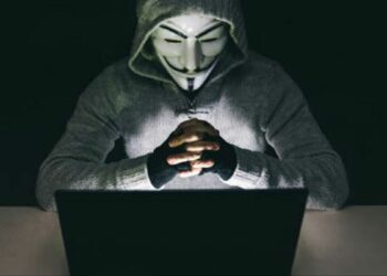 Anonymous hackeó al regulador que censura medios de comunicación en Rusia y filtró 340 mil archivos