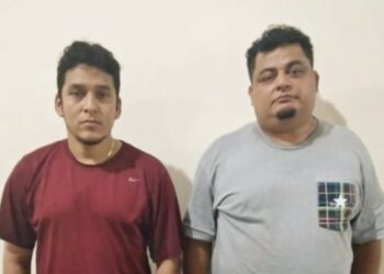 Sujetos son capturados cuando cargaban un camión con mercadería robada a una venta de repuestos de autos en la Troncal del Norte