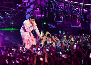 Estas son las cosas que podrías comprar con lo que cuesta un boleto para ver a Bad Bunny