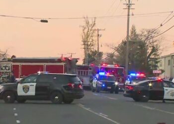 Un hombre mató a sus tres hijas, a su esposa, y luego se quitó la vida dentro de una iglesia en EEUU