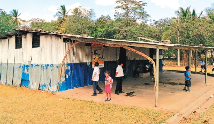 Gobierno usará $44.4 millones para reparar las escuelas en peores condiciones del país