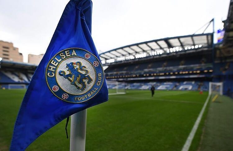 El Chelsea advierte que tras la sanción al dueño del club, el ruso Roman Abramovich, se quedaría sin dinero en 17 días y piden ayuda al Gobierno británico