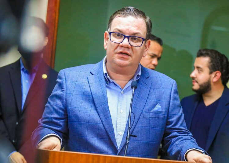 “Políticos del pasado no tuvieron la voluntad por hacer algo por el pueblo salvadoreños”: Christian Guevara