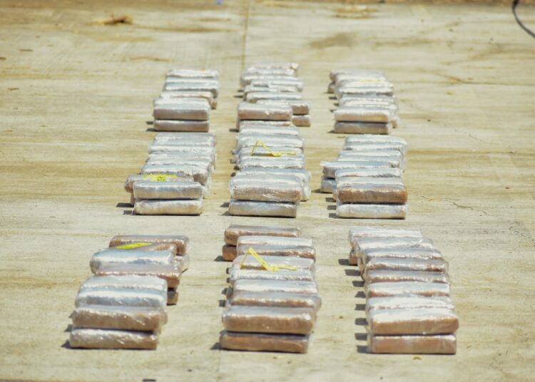 Policía incauta 140 kilos de cocaína en carretera a La Unión