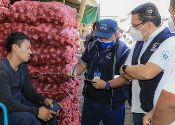 Defensoría del consumidor desarrolló verificación de precios en mercado La Tiendona