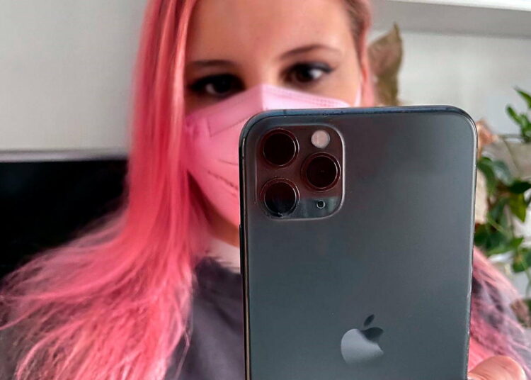 Cómo configurar el iPhone para desbloquearlo con la mascarilla puesta