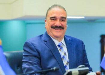 Donato Vaquerano deja las filas de ARENA y reclama pérdida de confianza de la gente en el partido