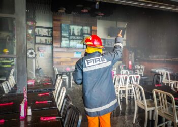 Se reporta conato de incendio en restaurante Laca Laca de Multiplaza