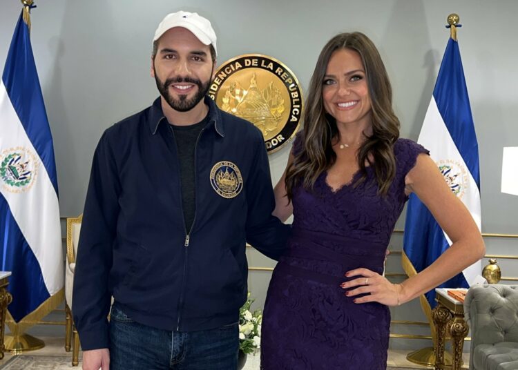 Natalie Brunell se reúne con Presidente Nayib Bukele para conocer sobre los proyectos con Bitcoin