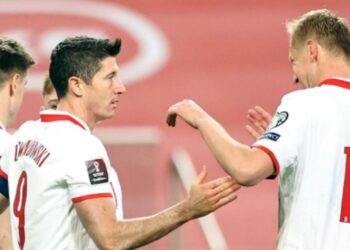 Tras la descalificación de Rusia, la FIFA confirmó que Polonia quedó a un partido del Mundial y reprogramó el cruce entre Ucrania y Escocia