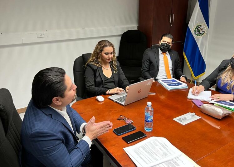 Presidente de la Lotería Nacional se reunió con diputados para presentar el proyecto de la Lotería Electrónica