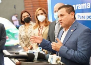 Ministro Rolando Castro destaca una buena relación entre el Gobierno del presidente Bukele y la OIT