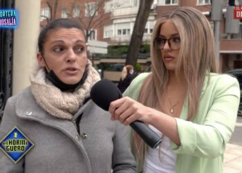 (VIDEO) Rosalía, reportera por un día: sale a la calle y alucina con la opinión de la gente sobre ella