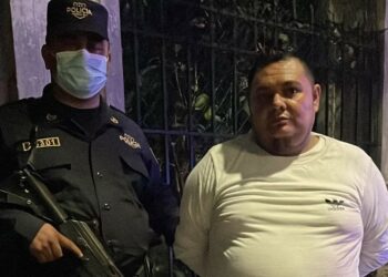 Conductor de la ruta 44 debe más de $5,000 en esquelas de tránsito