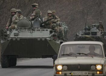 Zelensky llamó a los civiles ucranianos a pasar a la ofensiva en las ciudades invadidas por Rusia