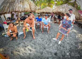 Desarrollan segundo día del «National Surf Tour», en la playa Costa del Sol 