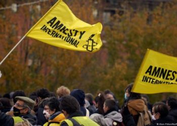 Rusia ordenó el cierre de las oficinas de Amnistía Internacional y Human Rights Watch