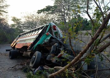 Fuerte accidente de tránsito deja a 26 personas lesionadas en Zacatecoluca