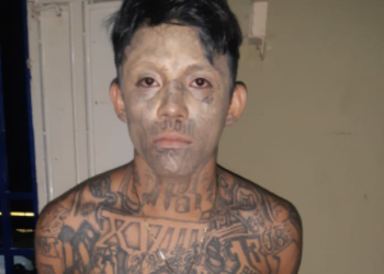 Pandillero maquillado para ocultar tatuajes es capturado en Departamento de Jutiapa, Guatemala
