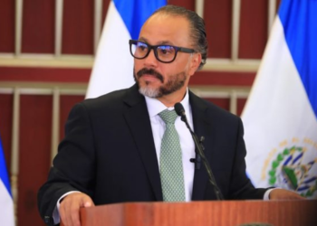 Ernesto Castro deja en evidencia a Diario El Mundo por información tendenciosa y lo obliga a retractarse